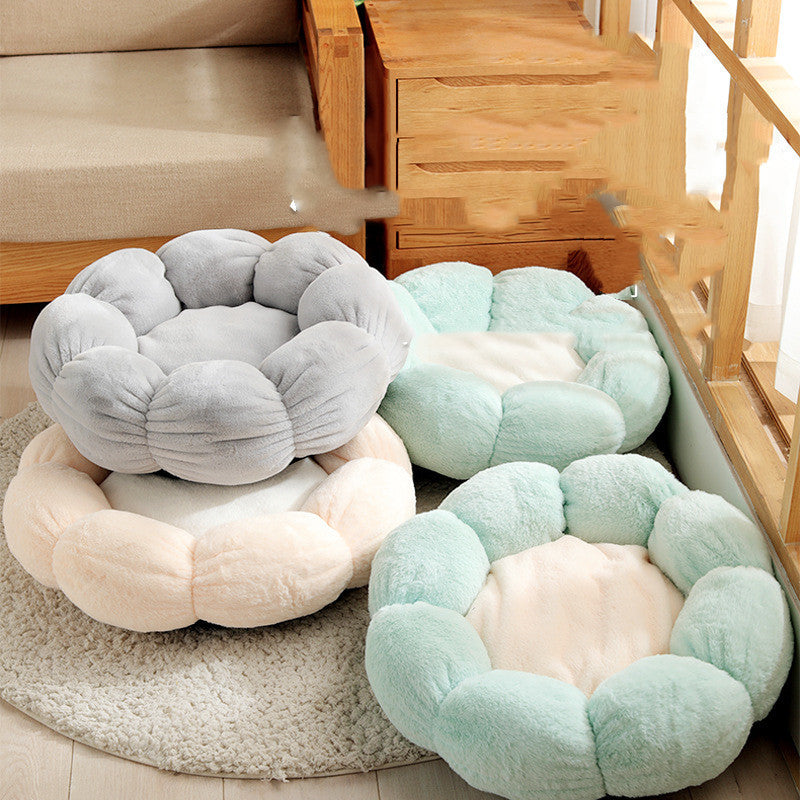 Coussin floral moelleux